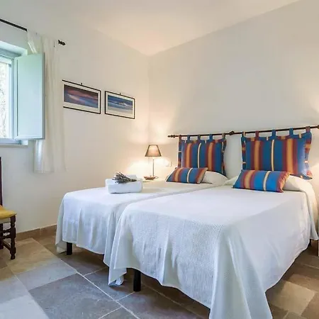 Villa Sleeps 6 Pool Wifi *